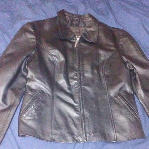 dona michi med. leather ex. cond.